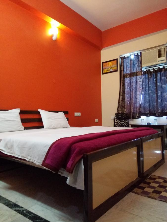 Hotel Ridhi N Sidhi Bettiah Buitenkant foto