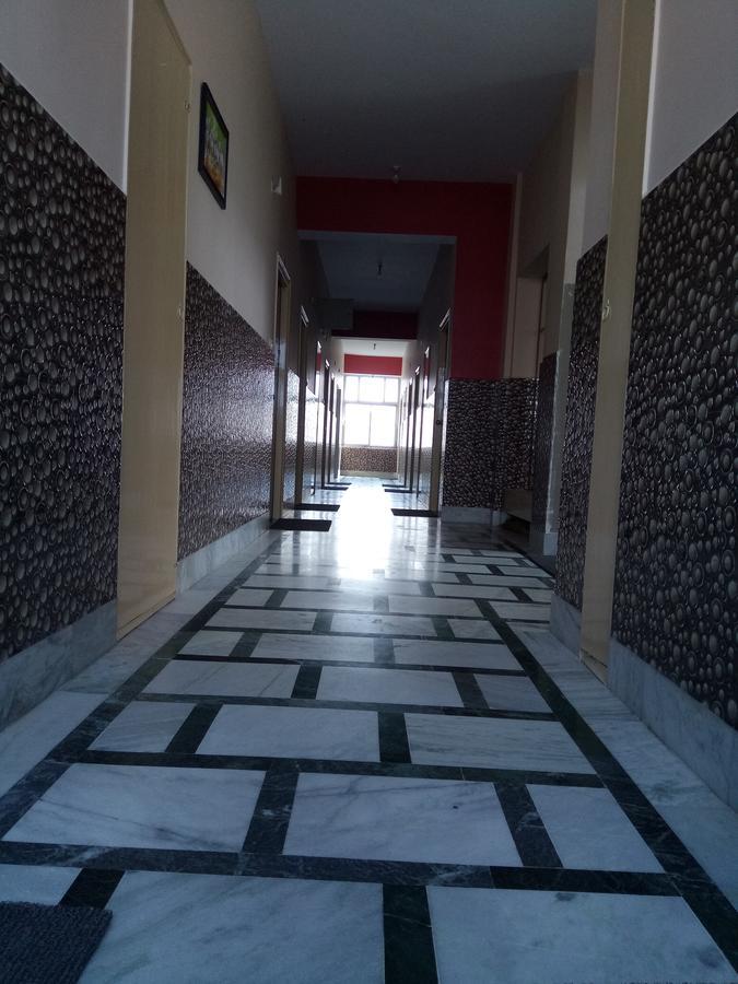 Hotel Ridhi N Sidhi Bettiah Buitenkant foto